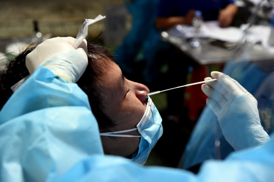 Đến nay cả nước đã chữa khỏi cho 824.806 bệnh nhân COVID-19, trong số các ca đang điều trị hiện chỉ còn 427 ca nặng phải thở máy và can thiệp ECMO