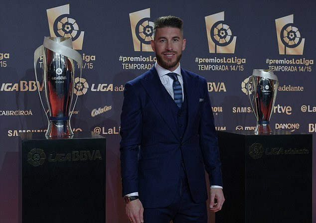 Ramos lần thứ 4 liên tiếp được bầu là Hậu vệ xuất sắc nhất La Liga (Ảnh: AFP)