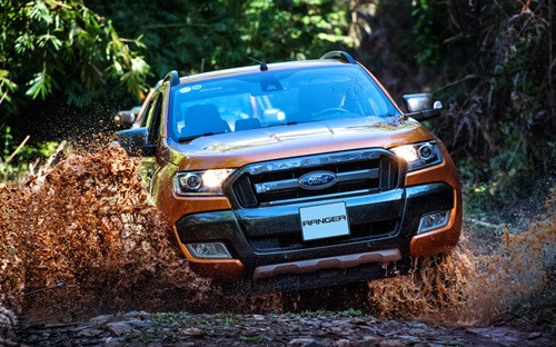 Phiên bản mới Wildtrak 2.2L AT 4x4 có khá nhiều điểm chung với phiên bản Wildtrak 2.2L AT có mặt từ trước đây. Phiên bản mới Wildtrak 2.2L AT 4x4 có khá nhiều điểm chung với phiên bản Wildtrak 2.2L AT có mặt từ trước đây.