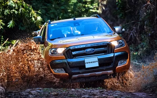 Phiên bản mới Wildtrak 2.2L AT 4x4 có khá nhiều điểm chung với phiên bản Wildtrak 2.2L AT có mặt từ trước đây.