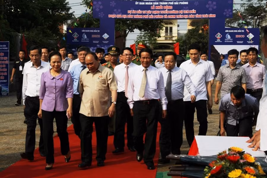 Thủ tướng dự lễ khởi động dự án đầu tư xây dựng tuyến đường bộ ven biển qua địa bàn Hải Phòng và Thái Bình.