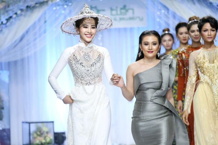 Ở lĩnh vực thời trang, Nam Em khá có duyên với sàn diễn. 3