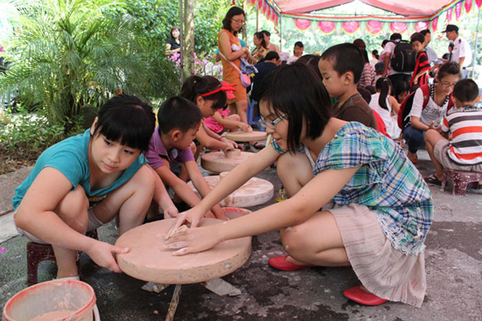 Hè thú vị cùng các hoạt động vui chơi tại Đầm Sen. Hè thú vị cùng các hoạt động vui chơi tại Đầm Sen.