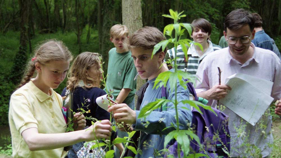 Tân Tổng thống Pháp là người đam mê văn học và lịch sử từ nhỏ.