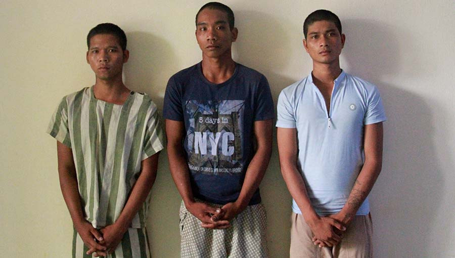  Các đối tượng Yang, Trang và In (từ trái qua) tại Công an huyện Phú Thiện. Ảnh: V.N