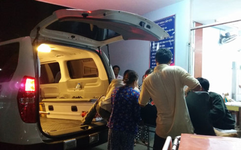 Đưa bệnh nhân cấp cứu tại Bệnh viện Đa khoa Trung tâm Tiền Giang