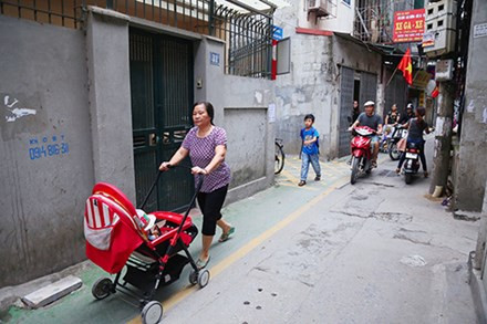 Làn đường ưu tiên rộng khoảng 80 cm. Làn đường ưu tiên rộng khoảng 80 cm.