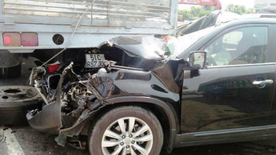 Tai nạn giao thông tăng vọt cả về số vụ lẫn số người tử vong trong ngày 30-4  Tai nạn giao thông tăng vọt cả về số vụ lẫn số người tử vong trong ngày 30-4