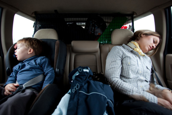 Bạn có thể ăn, ngủ, lướt web khi di chuyển trên chiếc xe tự lái hoàn chỉnh. 788