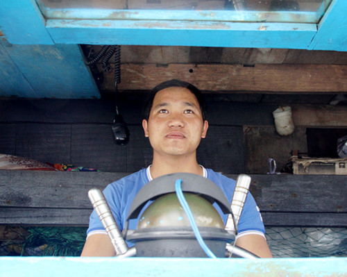 Thuyền trưởng Bùi Đình Mười theo đuổi giấc mơ chinh phục biển từ nhỏ. Thuyền trưởng Bùi Đình Mười theo đuổi giấc mơ chinh phục biển từ nhỏ.