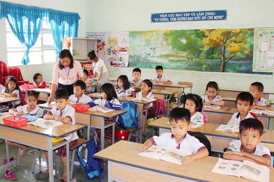  Một tiết học ở Trường Tiểu học Đak Yă. Ảnh: T.B