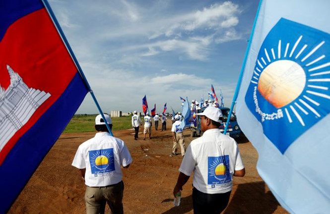 Người ủng hộ đảng Cứu quốc Campuchia tham gia một buổi mít tinh vận động tranh cử tại Phnom Penh