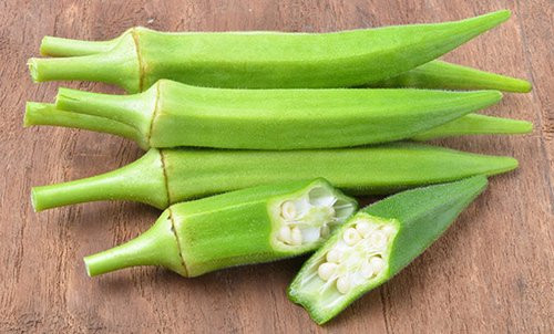 Đậu bắp còn có tên là Mướp tây, bắp chà.