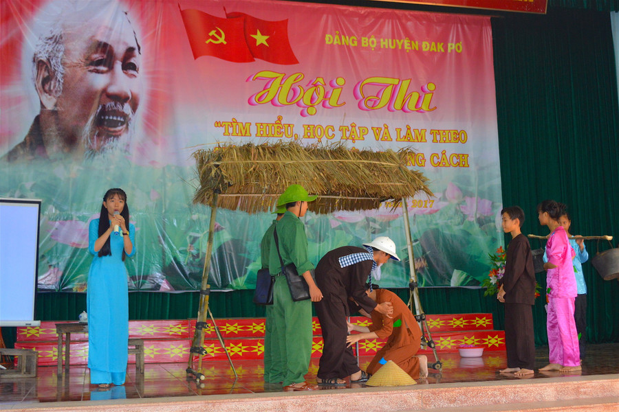 Các đội đã mang đến Hội thi những phần trình diễn hấp dẫn. Ảnh: Hồng Thi