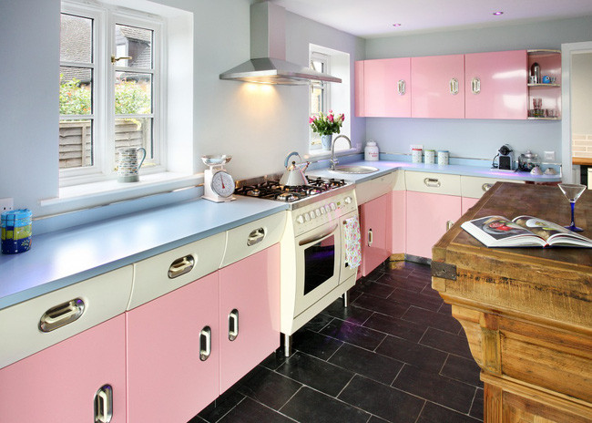 Bếp đẹp hơn khi kết hợp nhiều gam màu pastel. Bếp đẹp hơn khi kết hợp nhiều gam màu pastel.