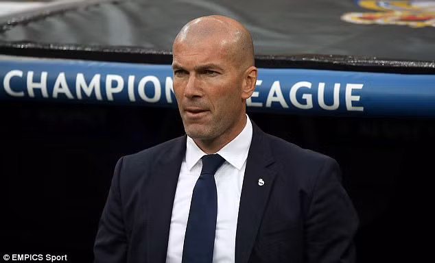 HLV Zidane hết lời khen ngợi C.Ronaldo và đồng đội