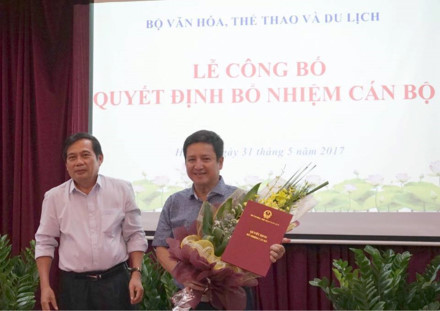 NSƯT Chí Trung chính thức giữ chức Giám đốc Nhà hát Tuổi Trẻ từ 1.6. Ảnh: Nhà hát Tuổi trẻ