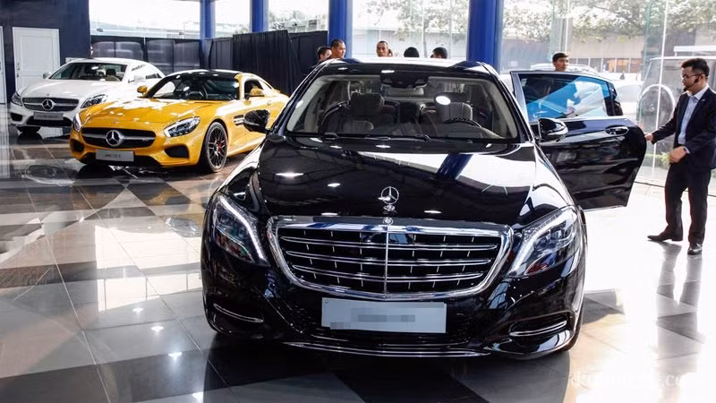 Trong khi ô tô cỡ nhỏ đang giảm giá cả trăm triệu thì xe dung tích lớn giá bị đẩy lên quá cao, không thể kinh doanh được