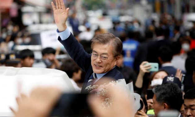 Ứng cử viên sáng giá Moon Jae In - Ảnh: Reuters Ứng cử viên sáng giá Moon Jae In - Ảnh: Reuters