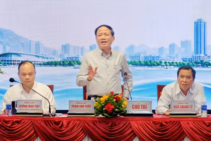 Chủ tịch UBND tỉnh Phạm Anh Tuấn đối thoại với hợp tác xã, quỹ tín dụng nhân dân