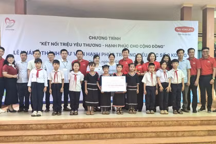 Khánh thành “Thư viện Hạnh phúc” tại Trường Tiểu học số 3 KDang