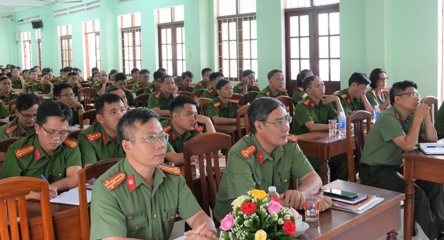 Các học viên tham gia tập huấn. Ảnh: ĐVCC 4.jpg