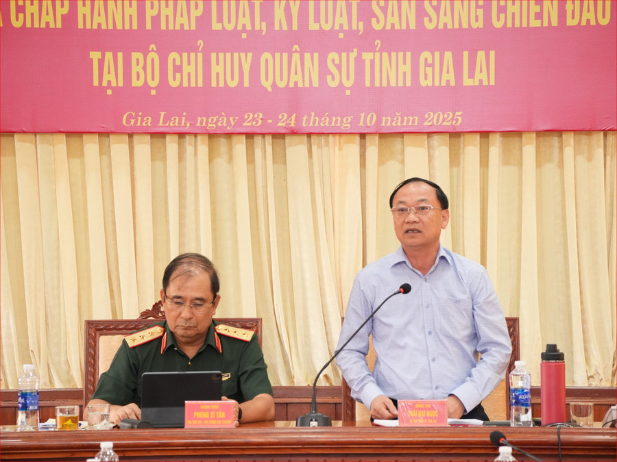 Đồng chí Thái Đại Ngọc-Ủy viên Trung ương Đảng, Bí thư Tỉnh ủy phát biểu tại buổi làm việc. Ảnh: Man Đức Dũng bi-thu-tinh-uy-thai-dai-ngoc.jpg