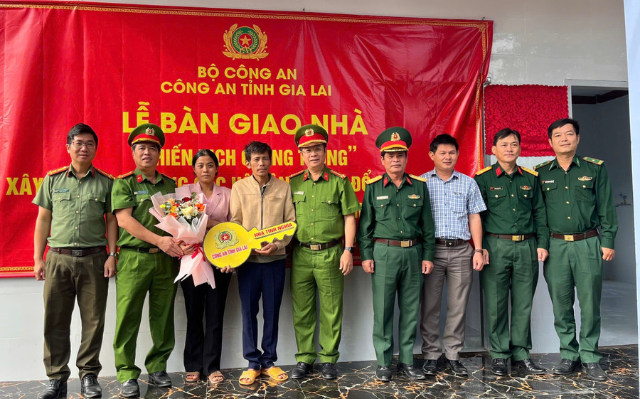 ban-giao-nha-cho-ong-tinh.jpg