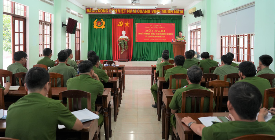 Quang cảnh hội nghị tập huấn. Ảnh: ĐVCC 3-1737.jpg