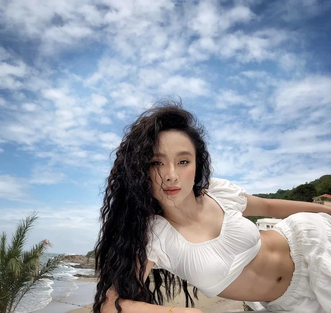 Gái xinh khỏa thân không che – Khám phá vẻ đẹp tự nhiên qua nghệ thuật và xã hội