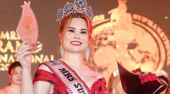 Tiến sĩ côn trùng đăng quang Hoa hậu Quý bà Siêu quốc gia 2025