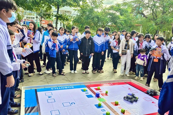 Gia Lai tổ chức Hội thảo STEM-Robotics năm 2025
