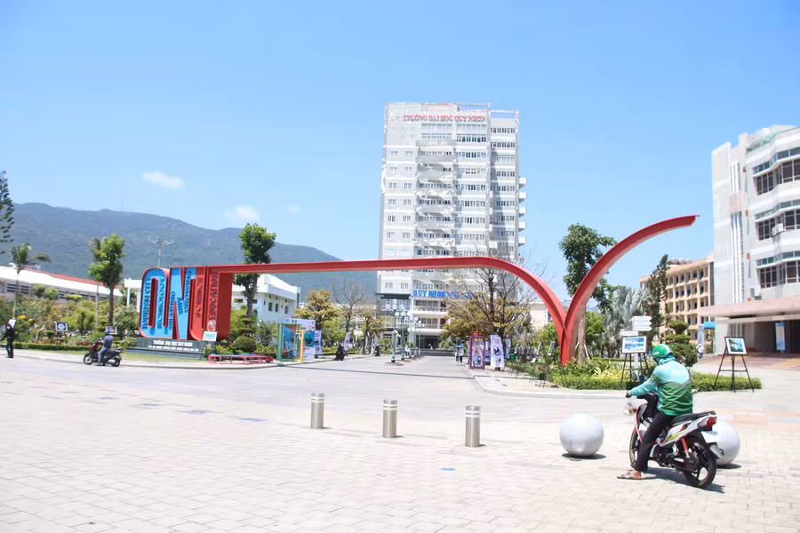 truong-dai-hoc-quy-nhon.jpg