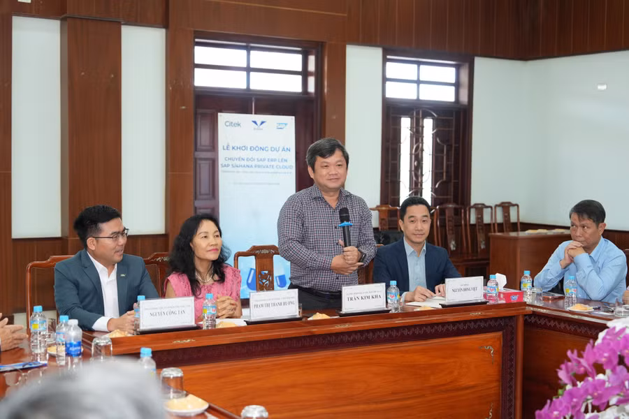 ong-tran-kim-kha.jpg