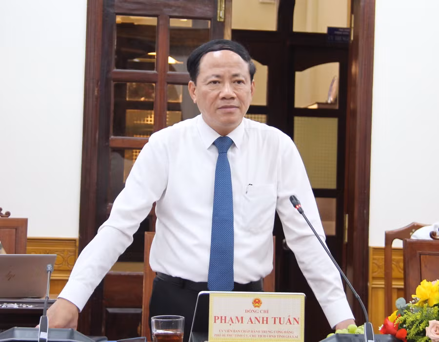 pham-anh-tuan.jpg