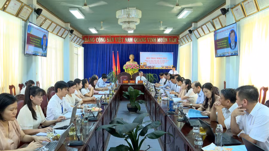 anh-quang-canh-hoi-thao-khoa-hoc-nang-cao-hieu-qua-thuc-thi-chinh-sach-doi-voi-dong-bao-dan-toc-thieu-so-tren-dia-ban-tinh-gia-lai.jpg