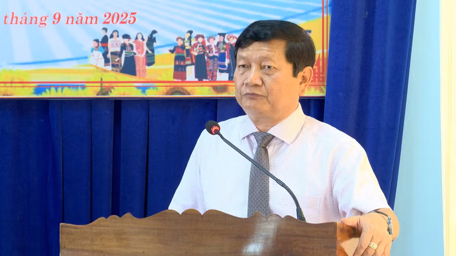 dong-chi-ngo-khac-ngoc-tinh-uy-vien-hieu-truong-truong-chinh-tri-gia-lai-phat-bieu-tai-hoi-thao.jpg