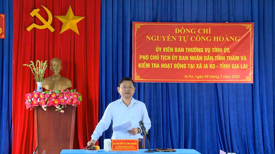 dong-chi-pho-chu-tich-ubnd-tinh-nguyen-tu-cong-hoang-chu-tri-buoi-lam-viec-tai-xa-ia-ko.jpg