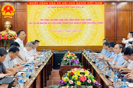 Đoàn công tác Bộ Công Thương do Thứ trưởng Nguyễn Hoàng Long làm việc với UBND tỉnh về tình hình triển khai các dự án nguồn và lưới điện theo Quy hoạch điện VIII điều chỉnh.