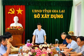 Sở Xây dựng đã tổ chức cuộc họp khẩn, yêu cầu chấn chỉnh hoạt động vận tải hành khách, đồng thời xây dựng bộ quy tắc ứng xử dành cho tài xế taxi, xe hợp đồng, xe điện phục vụ du lịch.
