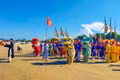 Ngư dân vạn đầm Trung Lương thực hiện nghi lễ nghinh thần Nam Hải nhập điện trên bãi biển. Ảnh: ĐVCC