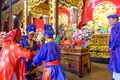 Lễ giỗ tiến hành theo các nghi lễ cổ truyền. Ảnh: Ngọc Nhuận