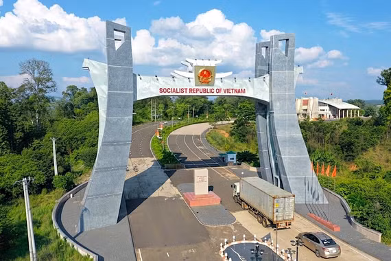 Tăng đầu tư hạ tầng, phát triển thương mại biên giới