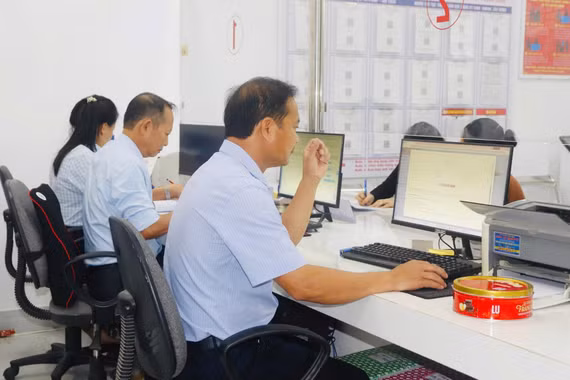 Khai thác dữ liệu số, giảm thủ tục