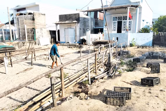 Xã Ðề Gi quyết tâm chấm dứt hoạt động sơ chế mực xà