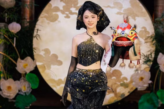 Fashion Show 'Rằm Rộ': Khi giá trị truyền thống gặp gỡ sức sáng tạo của người trẻ