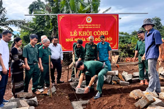 Hội Cựu chiến binh xã Chư Sê khởi công xây dựng "Nhà nghĩa tình đồng đội".