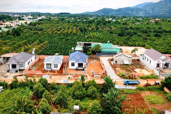 Rời vùng sạt lở, dựng cuộc sống mới