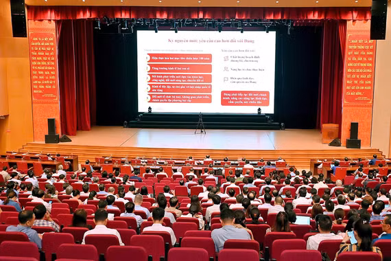 Hội nghị toàn quốc quán triệt, triển khai thực hiện Nghị quyết Trung ương 4 
