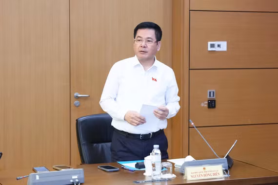 Tăng cường giám sát, bảo vệ nhà đầu tư chứng khoán